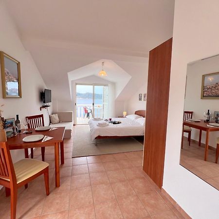 אובלי Terrace Studios With Panoramic Seaview מראה חיצוני תמונה