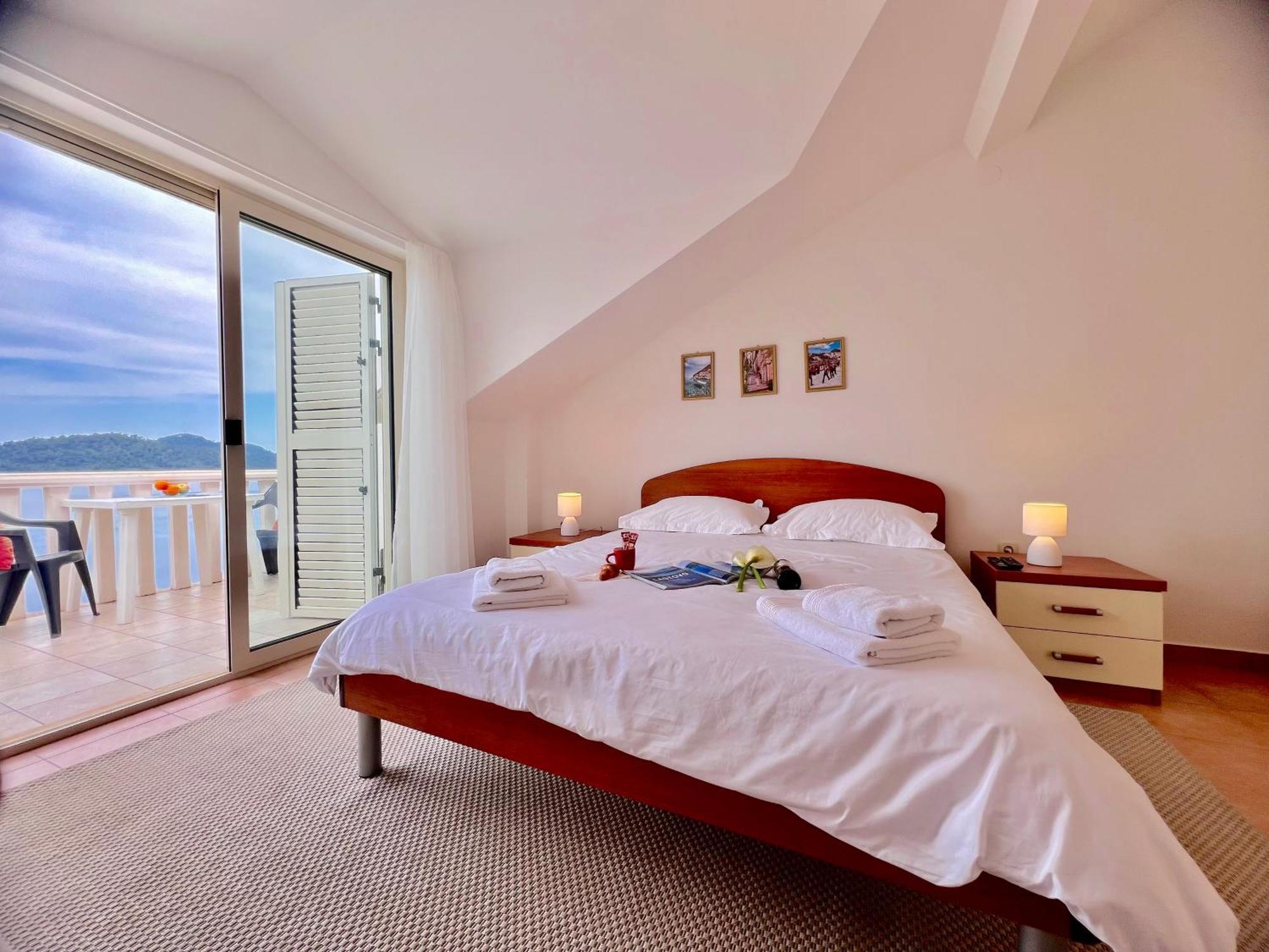 אובלי Terrace Studios With Panoramic Seaview מראה חיצוני תמונה