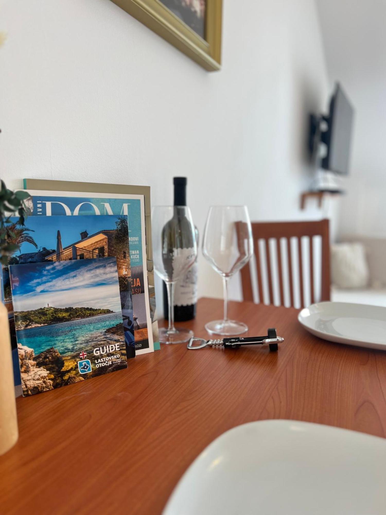 אובלי Terrace Studios With Panoramic Seaview מראה חיצוני תמונה