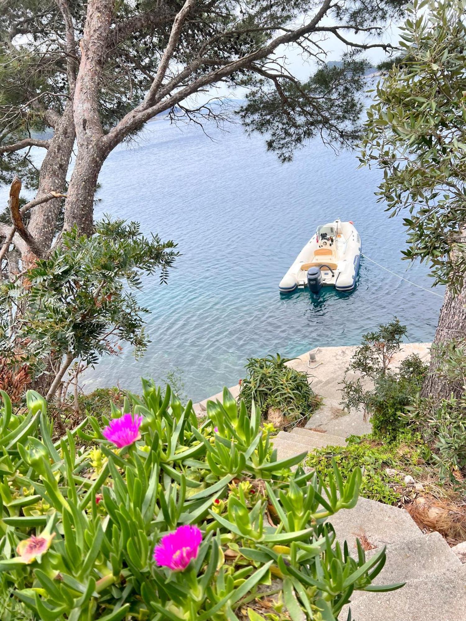 אובלי Terrace Studios With Panoramic Seaview מראה חיצוני תמונה